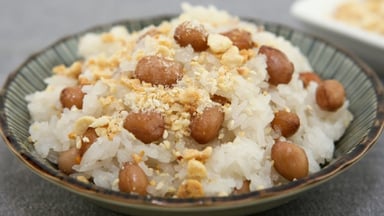 Giải đáp về việc người bị đau mắt đỏ không nên ăn xôi