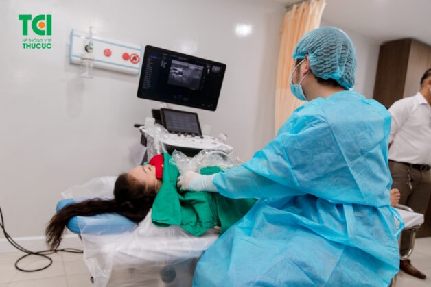 Đốt sóng cao tần điều trị tuyến giáp có nhân giảm âm