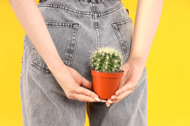 Bệnh trĩ gây ra cảm giác đau đớn cho người bệnh trong các hoạt động và sinh hoạt thường ngày