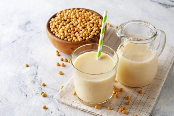 Trào ngược dạ dày có nên uống sữa