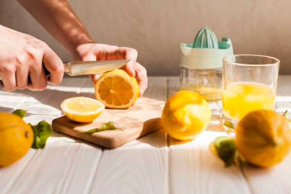 Trào ngược dạ dày có nên uống vitamin C không?