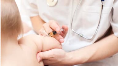 5 Điều cha mẹ cần lưu ý khi tiêm Hexaxim – Vắc xin 6 trong 1