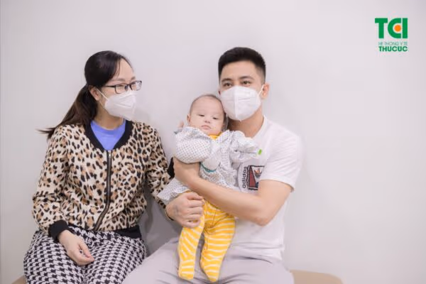 Thời điểm cắt thắng lưỡi cho trẻ là giai đoạn 5-6 tháng tuổi