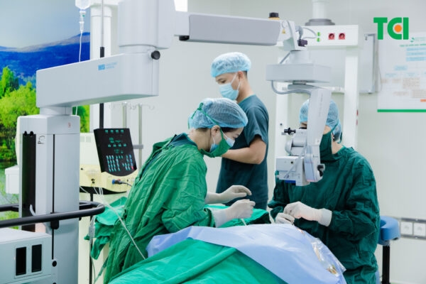 Cuộc đời của bệnh nhân 62 tuổi sang trang mới nhờ phẫu thuật Phaco