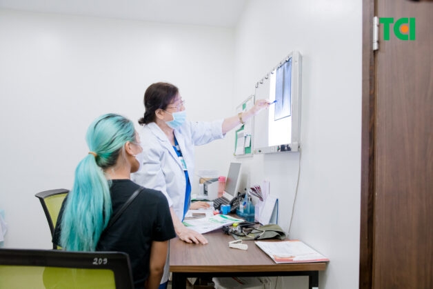 Người bệnh cần thăm khám và điều trị hội chứng cổ vai cánh tay càng sớm càng tốt