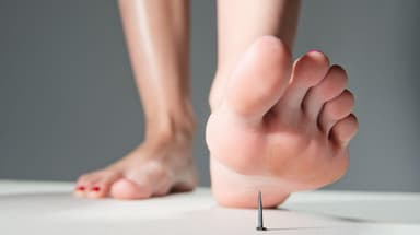 Thời điểm muộn nhất để tiêm phòng bệnh uốn ván khi bị đinh đâm