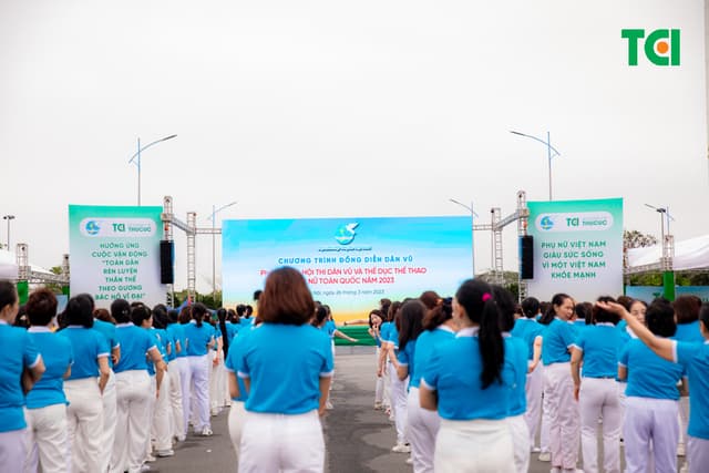 Ảnh Sự kiện Đồng diễn dân vũ – Phụ nữ Việt Nam giàu sức sống