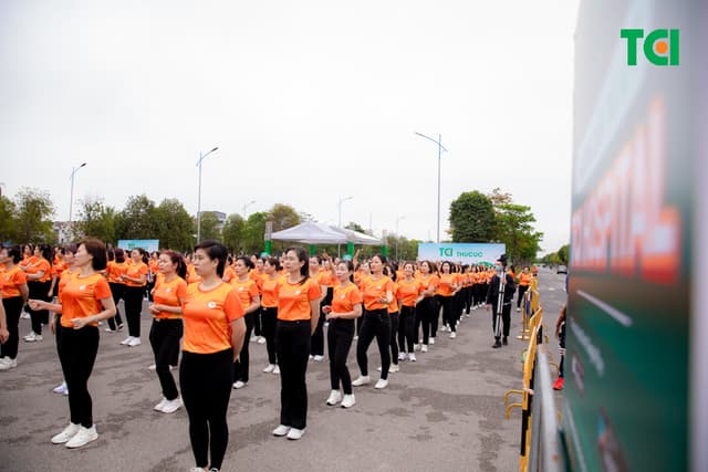 Ảnh Sự kiện Đồng diễn dân vũ – Phụ nữ Việt Nam giàu sức sống