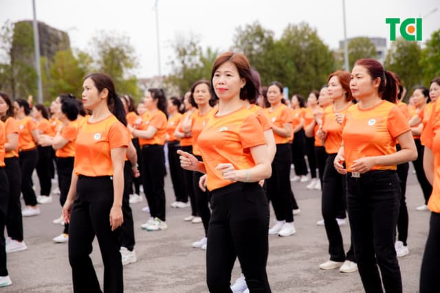 Ảnh Sự kiện Đồng diễn dân vũ – Phụ nữ Việt Nam giàu sức sống