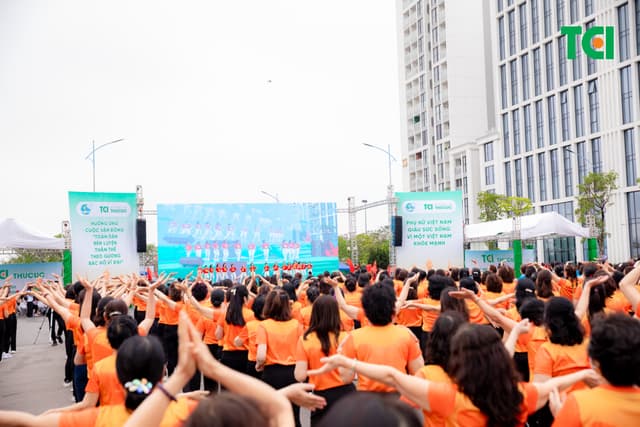 Ảnh Sự kiện Đồng diễn dân vũ – Phụ nữ Việt Nam giàu sức sống