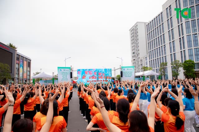 Ảnh Sự kiện Đồng diễn dân vũ – Phụ nữ Việt Nam giàu sức sống