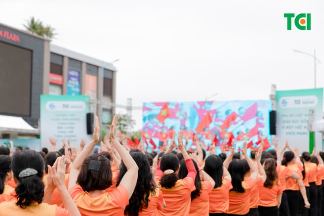 Ảnh Sự kiện Đồng diễn dân vũ – Phụ nữ Việt Nam giàu sức sống