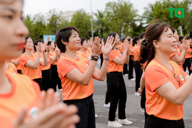 Ảnh Sự kiện Đồng diễn dân vũ – Phụ nữ Việt Nam giàu sức sống