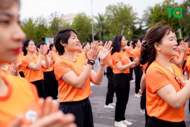 Ảnh Sự kiện Đồng diễn dân vũ – Phụ nữ Việt Nam giàu sức sống