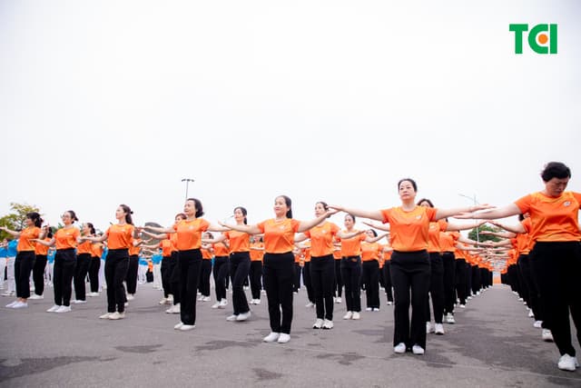 Ảnh Sự kiện Đồng diễn dân vũ – Phụ nữ Việt Nam giàu sức sống