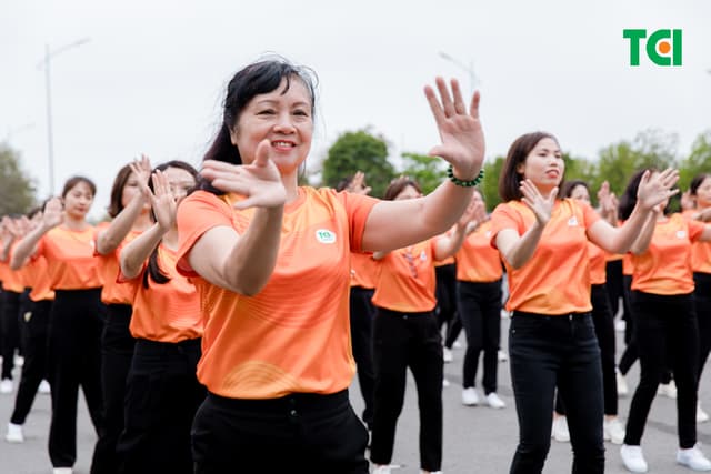 Ảnh Sự kiện Đồng diễn dân vũ – Phụ nữ Việt Nam giàu sức sống