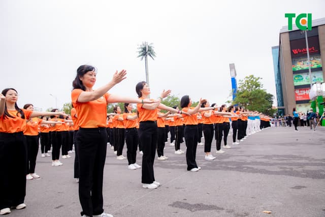 Ảnh Sự kiện Đồng diễn dân vũ – Phụ nữ Việt Nam giàu sức sống