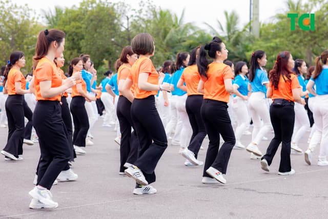 Ảnh Sự kiện Đồng diễn dân vũ – Phụ nữ Việt Nam giàu sức sống