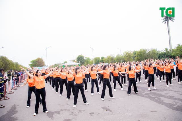 Ảnh Sự kiện Đồng diễn dân vũ – Phụ nữ Việt Nam giàu sức sống