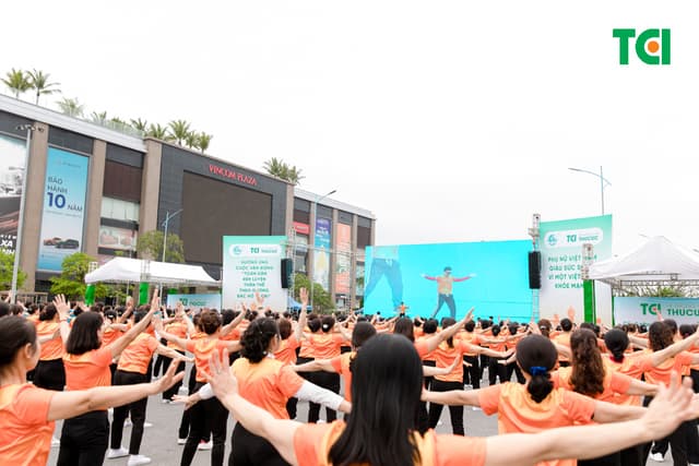 Ảnh Sự kiện Đồng diễn dân vũ – Phụ nữ Việt Nam giàu sức sống