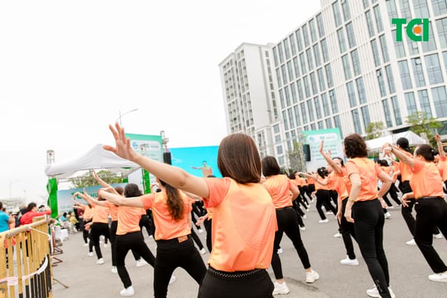 Ảnh Sự kiện Đồng diễn dân vũ – Phụ nữ Việt Nam giàu sức sống