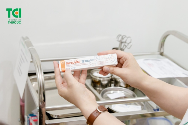 tiêm chủng cúm