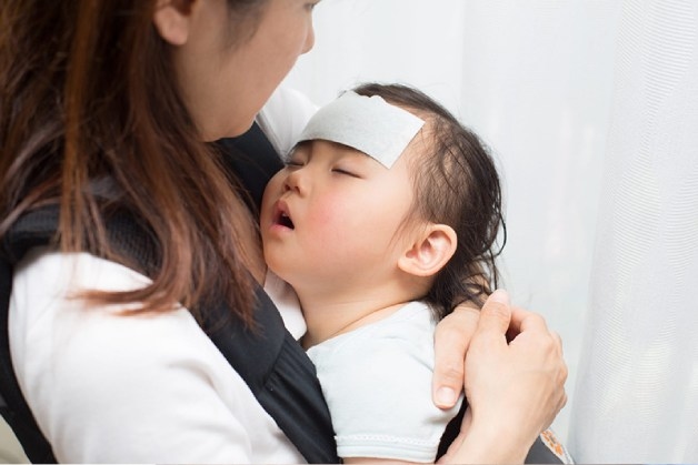 sốt sau tiêm vaccine