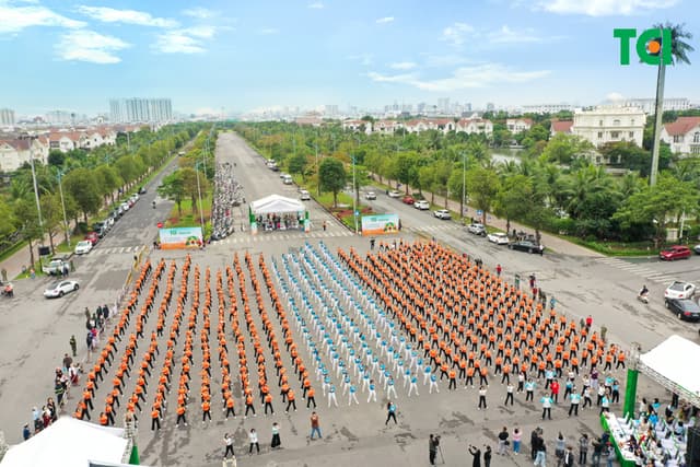 Ảnh Sự kiện Đồng diễn dân vũ – Phụ nữ Việt Nam giàu sức sống