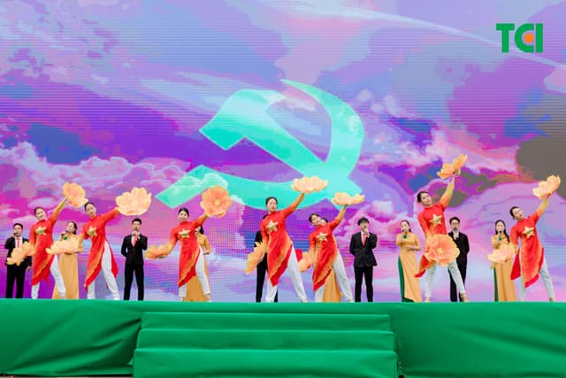 Ảnh Sự kiện Đồng diễn dân vũ – Phụ nữ Việt Nam giàu sức sống