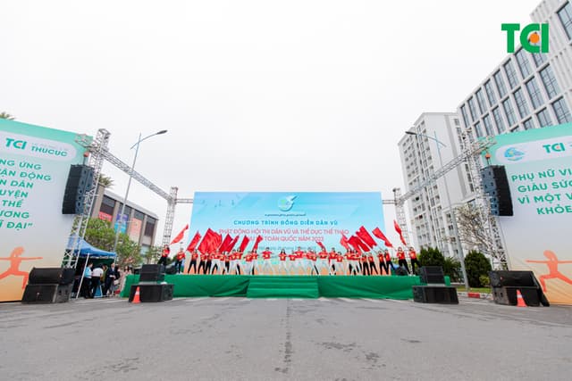 Ảnh Sự kiện Đồng diễn dân vũ – Phụ nữ Việt Nam giàu sức sống