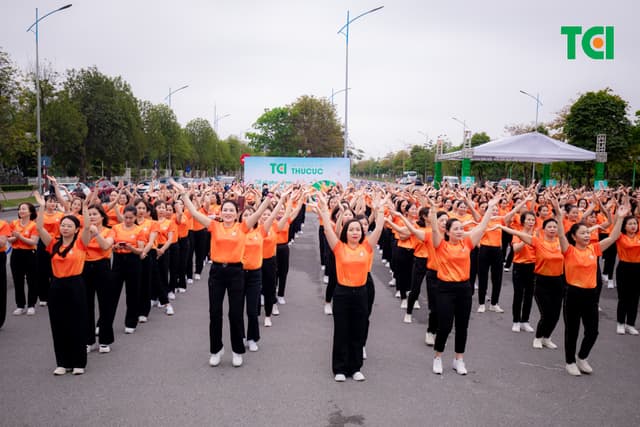 Ảnh Sự kiện Đồng diễn dân vũ – Phụ nữ Việt Nam giàu sức sống