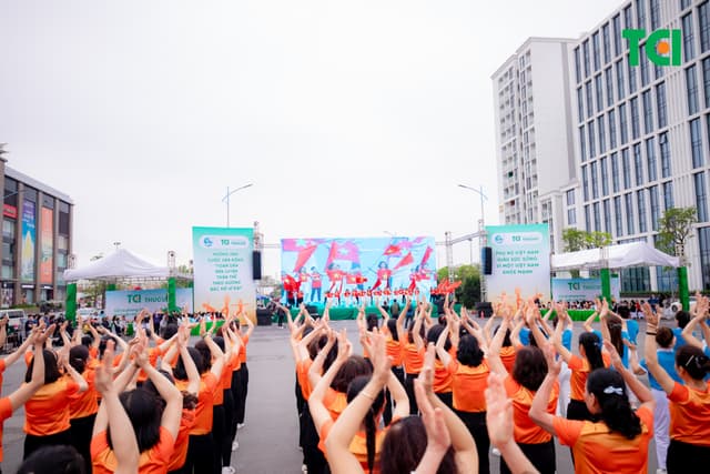 Ảnh Sự kiện Đồng diễn dân vũ – Phụ nữ Việt Nam giàu sức sống