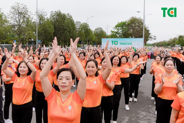 Ảnh Sự kiện Đồng diễn dân vũ – Phụ nữ Việt Nam giàu sức sống