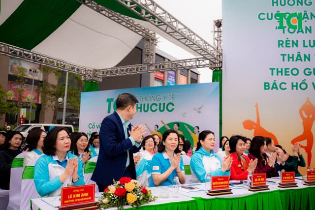 Ảnh Sự kiện Đồng diễn dân vũ – Phụ nữ Việt Nam giàu sức sống