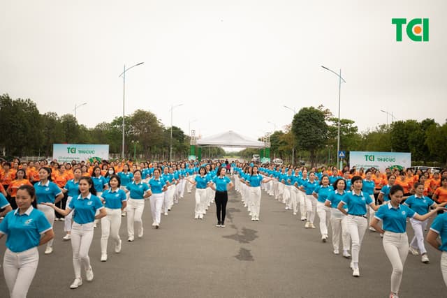 Ảnh Sự kiện Đồng diễn dân vũ – Phụ nữ Việt Nam giàu sức sống