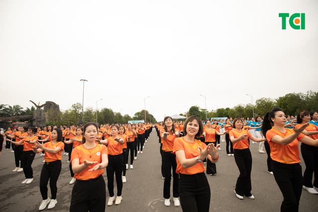 Ảnh Sự kiện Đồng diễn dân vũ – Phụ nữ Việt Nam giàu sức sống