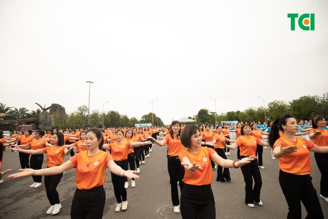 Ảnh Sự kiện Đồng diễn dân vũ – Phụ nữ Việt Nam giàu sức sống