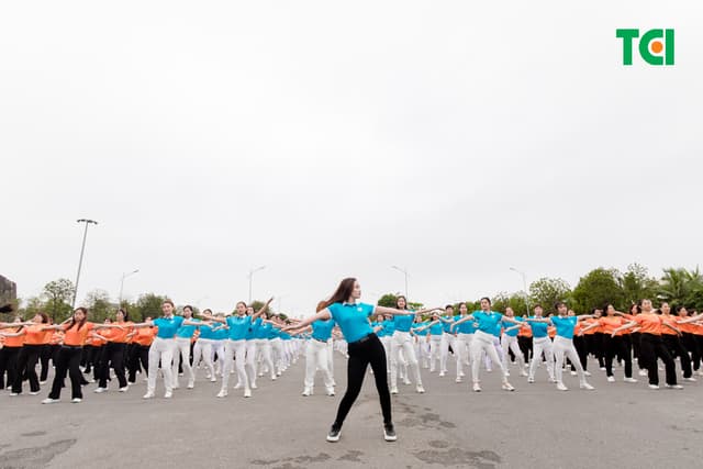 Ảnh Sự kiện Đồng diễn dân vũ – Phụ nữ Việt Nam giàu sức sống