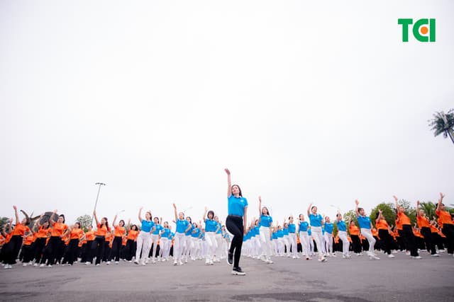 Ảnh Sự kiện Đồng diễn dân vũ – Phụ nữ Việt Nam giàu sức sống