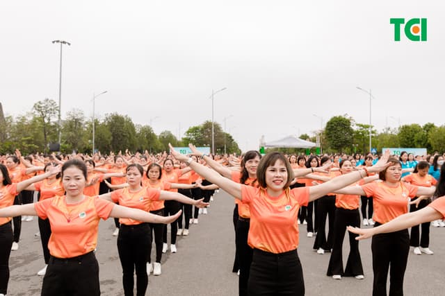 Ảnh Sự kiện Đồng diễn dân vũ – Phụ nữ Việt Nam giàu sức sống