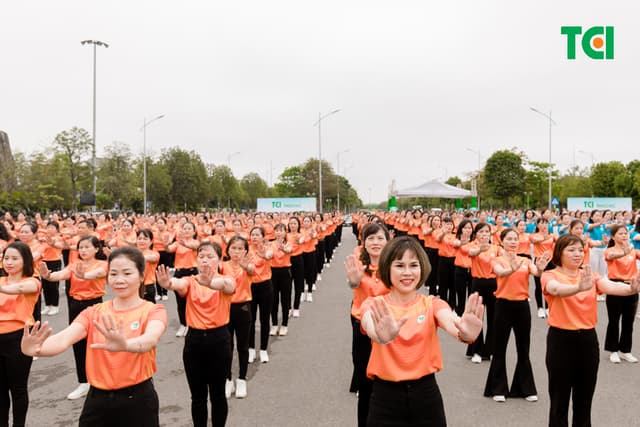 Ảnh Sự kiện Đồng diễn dân vũ – Phụ nữ Việt Nam giàu sức sống