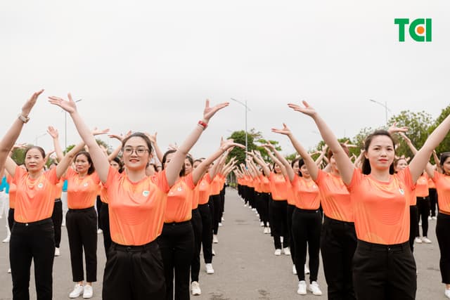 Ảnh Sự kiện Đồng diễn dân vũ – Phụ nữ Việt Nam giàu sức sống