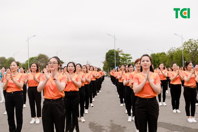 Ảnh Sự kiện Đồng diễn dân vũ – Phụ nữ Việt Nam giàu sức sống