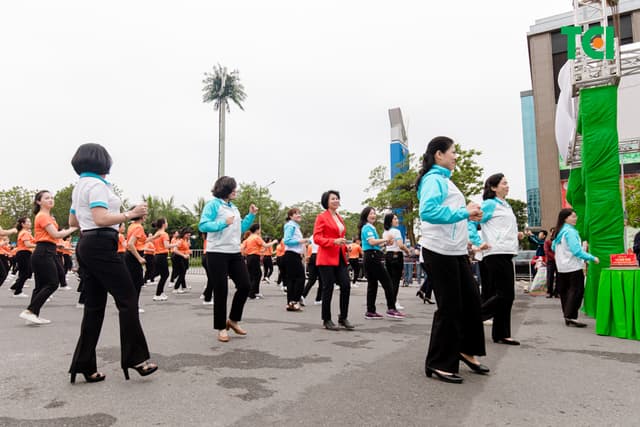 Ảnh Sự kiện Đồng diễn dân vũ – Phụ nữ Việt Nam giàu sức sống