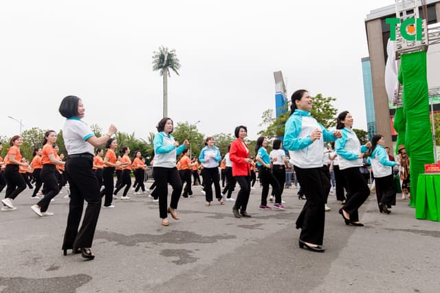 Ảnh Sự kiện Đồng diễn dân vũ – Phụ nữ Việt Nam giàu sức sống