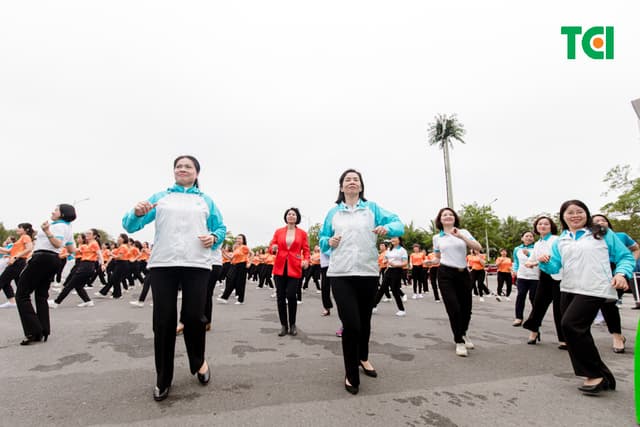 Ảnh Sự kiện Đồng diễn dân vũ – Phụ nữ Việt Nam giàu sức sống