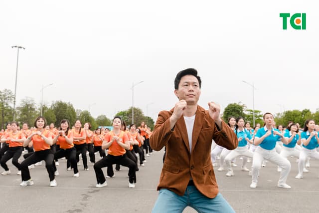 Ảnh Sự kiện Đồng diễn dân vũ – Phụ nữ Việt Nam giàu sức sống