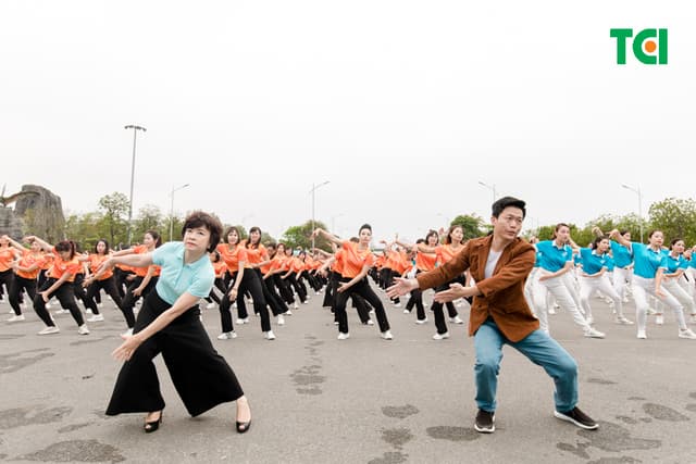 Ảnh Sự kiện Đồng diễn dân vũ – Phụ nữ Việt Nam giàu sức sống