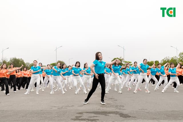 Ảnh Sự kiện Đồng diễn dân vũ – Phụ nữ Việt Nam giàu sức sống