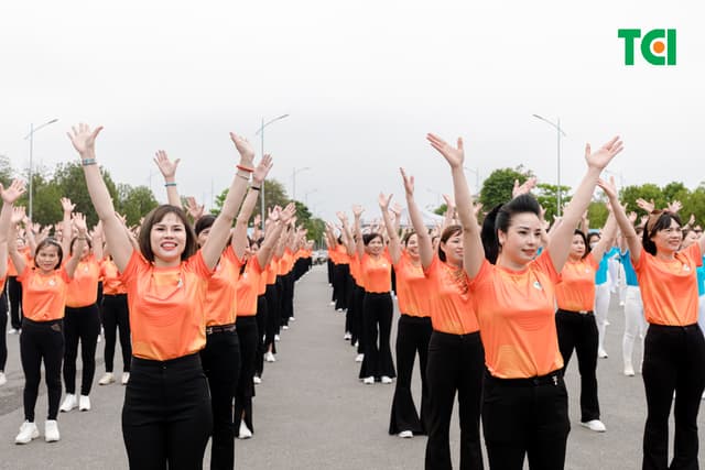 Ảnh Sự kiện Đồng diễn dân vũ – Phụ nữ Việt Nam giàu sức sống